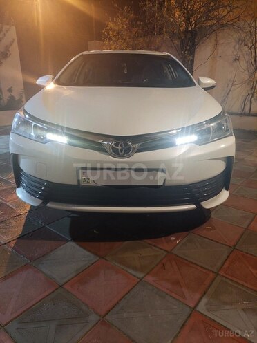 Toyota Corolla 2018, 70,900 km - 1.6 l - Bakı