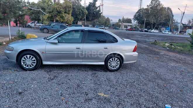 Opel Vectra 1998, 300,000 km - 2.0 л - Zaqatala