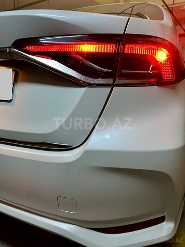 Toyota Corolla 2021, 88,000 km - 1.6 l - Bakı