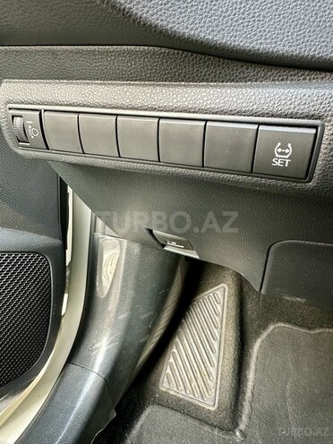 Toyota Corolla 2021, 88,000 km - 1.6 l - Bakı