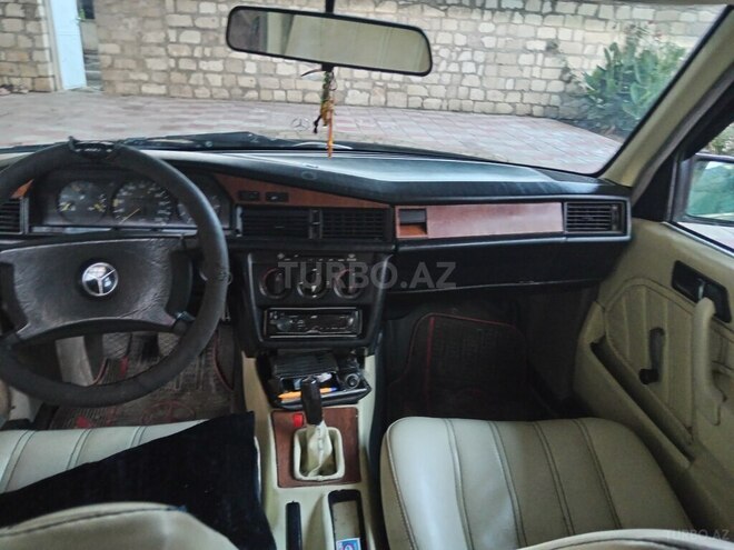 Mercedes 190 1991, 225,500 km - 2.0 л - Tovuz