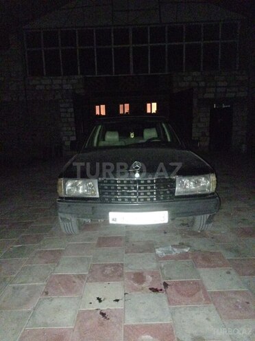 Mercedes 190 1991, 225,500 km - 2.0 л - Tovuz
