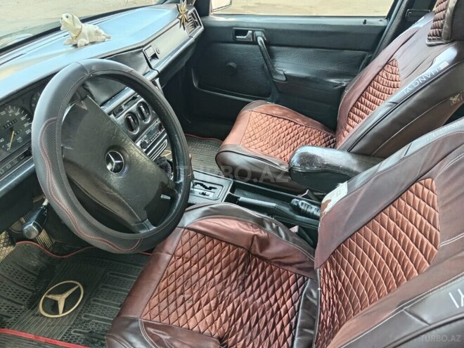 Mercedes 190 1990, 300,000 km - 1.8 л - Biləsuvar
