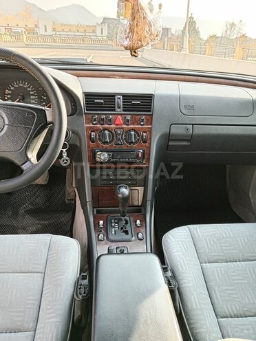 Mercedes C 200 1997, 514,000 km - 2.0 l - Qəbələ