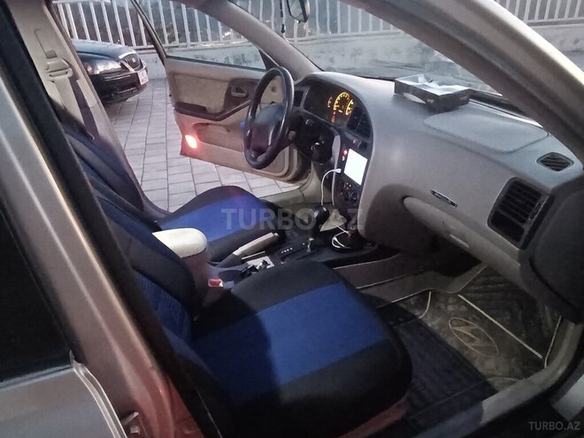 Hyundai Elantra 2001, 255,519 km - 2.0 l - Bakı