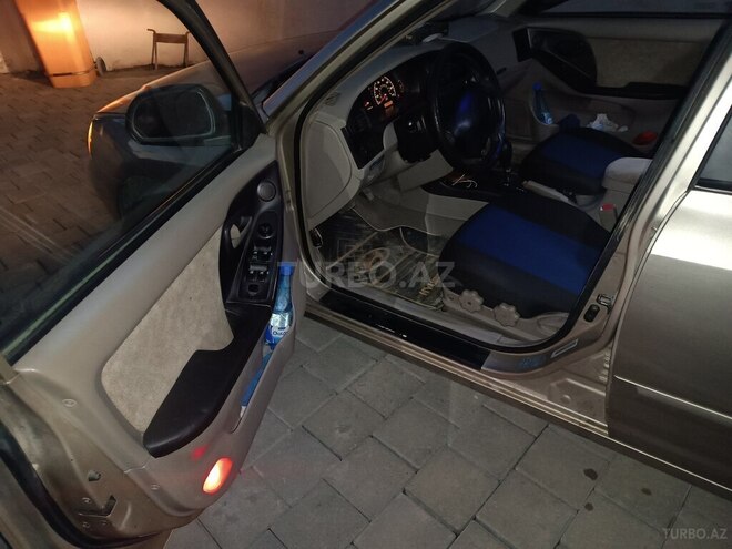 Hyundai Elantra 2001, 255,519 km - 2.0 l - Bakı