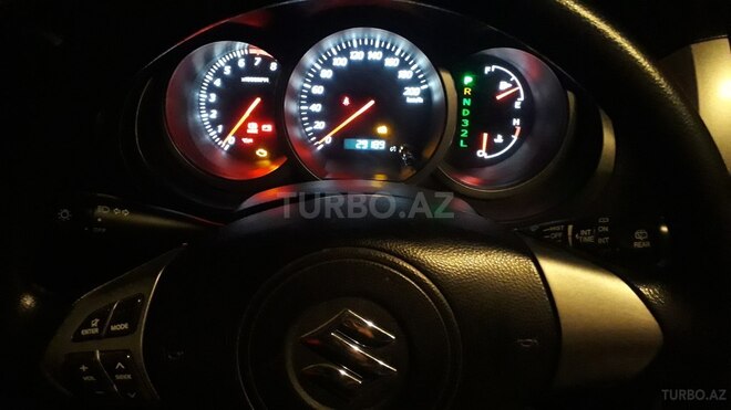 Suzuki Grand Vitara 2006, 29,000 km - 2.0 л - Qazax