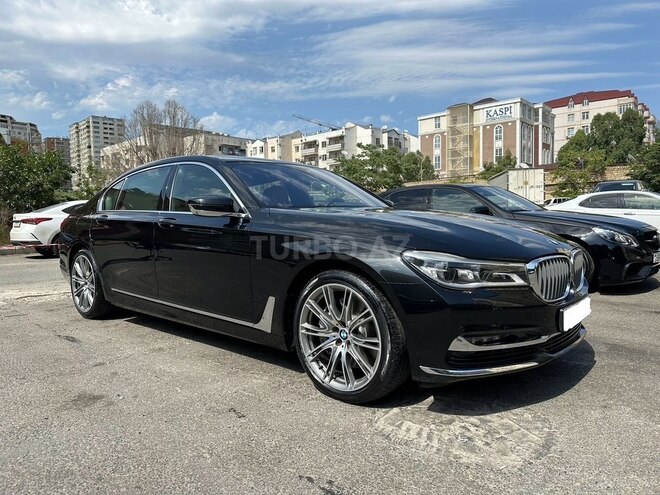 BMW 750 2018, 122,000 km - 4.4 l - Bakı
