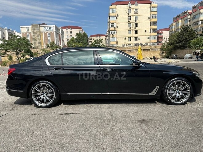 BMW 750 2018, 122,000 km - 4.4 l - Bakı