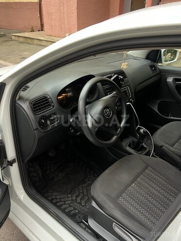 Volkswagen Polo 2018, 175,000 km - 1.6 l - Bakı