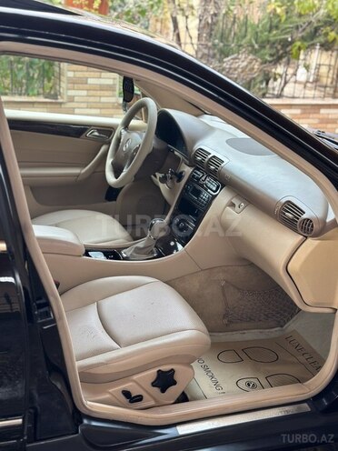 Mercedes C 240 2003, 255,000 km - 2.4 l - Bakı