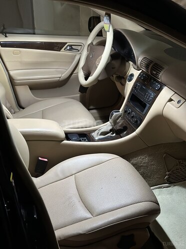 Mercedes C 240 2003, 255,000 km - 2.4 l - Bakı