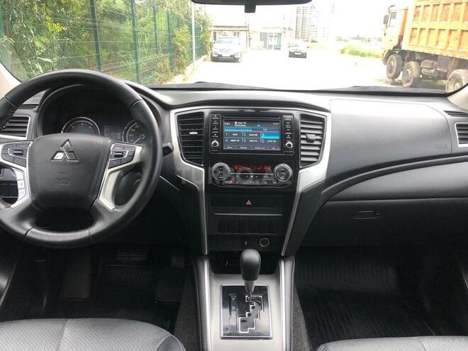 Mitsubishi L200 2023, 78,000 km - 2.4 l - Bakı