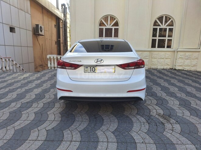 Hyundai Elantra 2017, 180,000 km - 2.0 л - Bakı