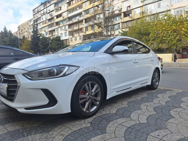 Hyundai Elantra 2017, 180,000 km - 2.0 л - Bakı