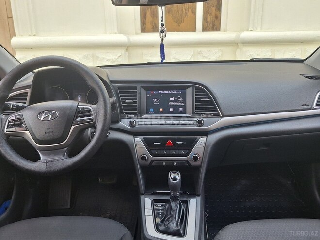 Hyundai Elantra 2017, 180,000 km - 2.0 л - Bakı