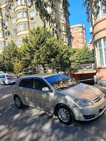 Toyota Corolla 2005, 256,000 km - 1.4 l - Bakı