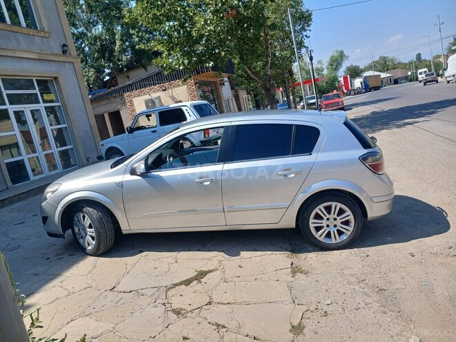 Opel Astra 2009, 176,000 km - 1.4 l - Ağstafa