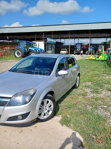 Opel Astra 2009, 176,000 km - 1.4 l - Ağstafa