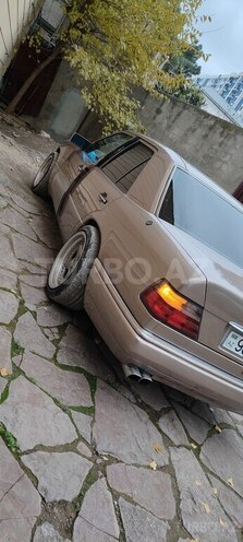 Mercedes E 220 1994, 500,000 km - 2.2 l - Bakı