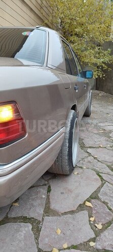 Mercedes E 220 1994, 500,000 km - 2.2 l - Bakı