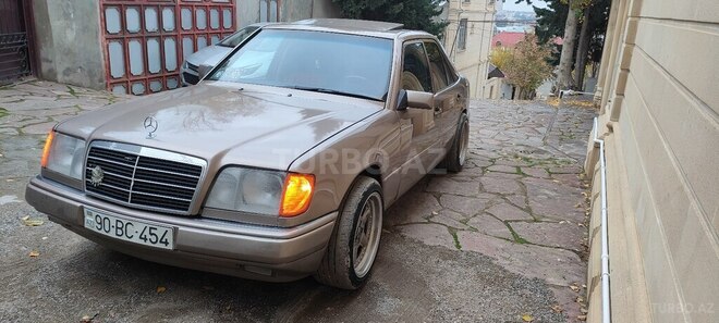 Mercedes E 220 1994, 500,000 km - 2.2 l - Bakı