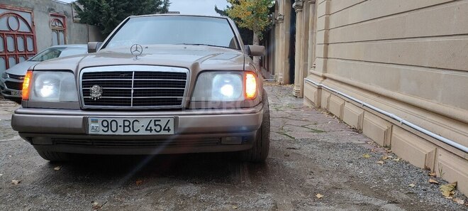 Mercedes E 220 1994, 500,000 km - 2.2 l - Bakı