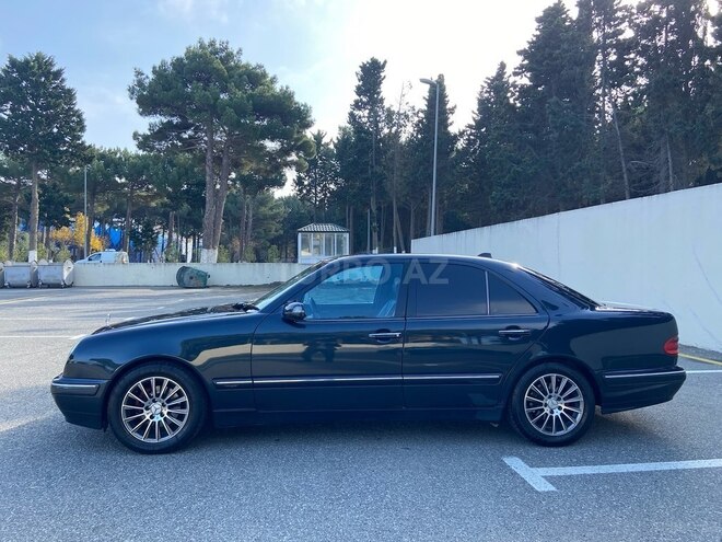 Mercedes E 240 1999, 456,000 km - 2.6 l - Sumqayıt