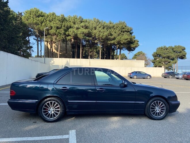 Mercedes E 240 1999, 456,000 km - 2.6 l - Sumqayıt