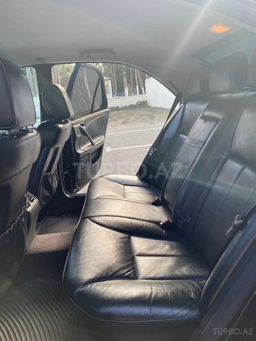 Mercedes E 240 1999, 456,000 km - 2.6 l - Sumqayıt