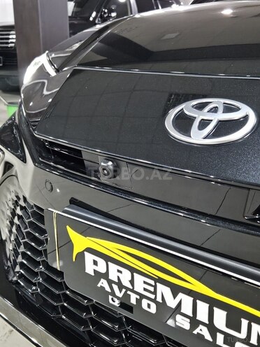 Toyota Camry-15