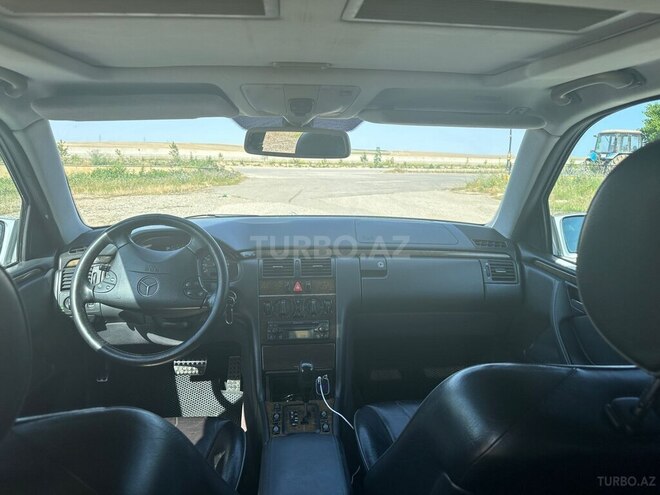 Mercedes E 280 4MATIC 2000, 264,000 km - 2.8 л - Bakı