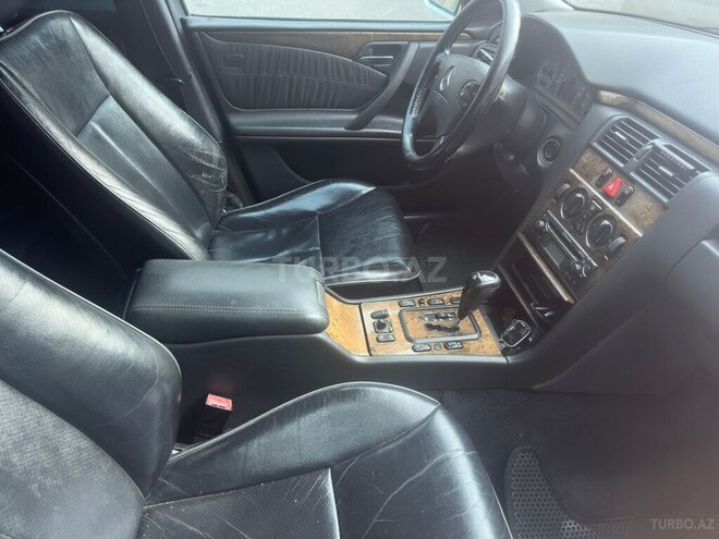 Mercedes E 280 4MATIC 2000, 264,000 km - 2.8 л - Bakı
