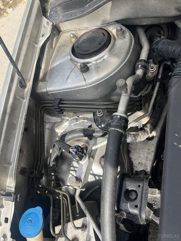 Toyota Corolla 2005, 400,000 km - 1.4 l - Bakı