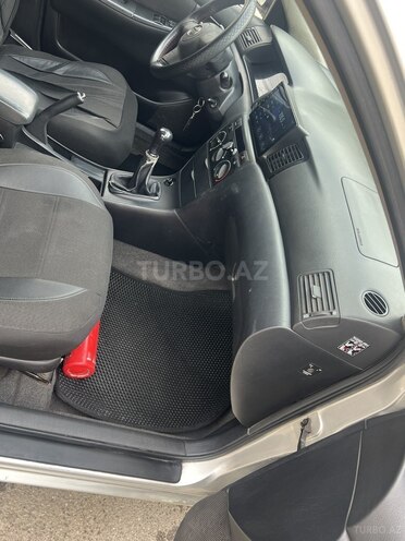 Toyota Corolla 2005, 400,000 km - 1.4 l - Bakı