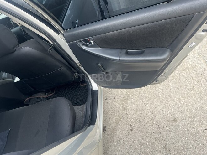 Toyota Corolla 2005, 400,000 km - 1.4 l - Bakı