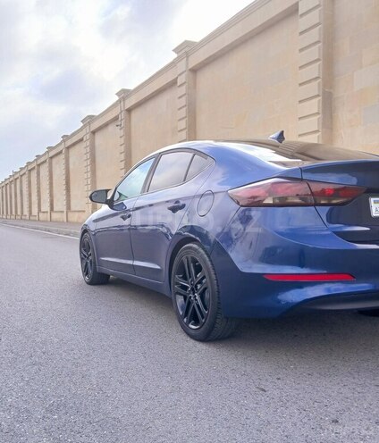 Hyundai Elantra 2017, 80,000 km - 2.0 л - Bakı