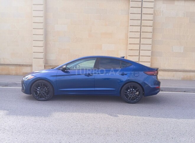 Hyundai Elantra 2017, 80,000 km - 2.0 л - Bakı