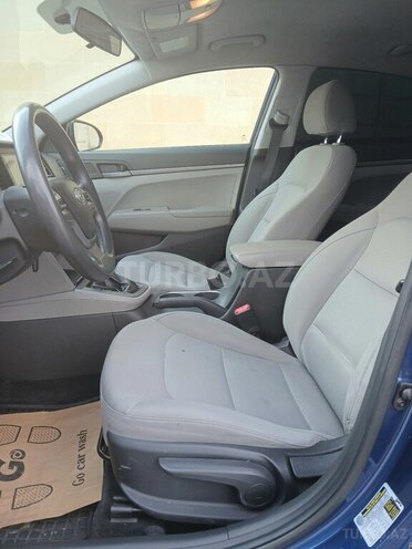 Hyundai Elantra 2017, 80,000 km - 2.0 л - Bakı