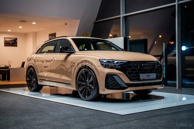 Audi Q8-3