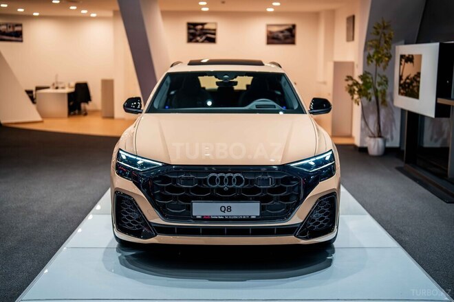 Audi Q8-2