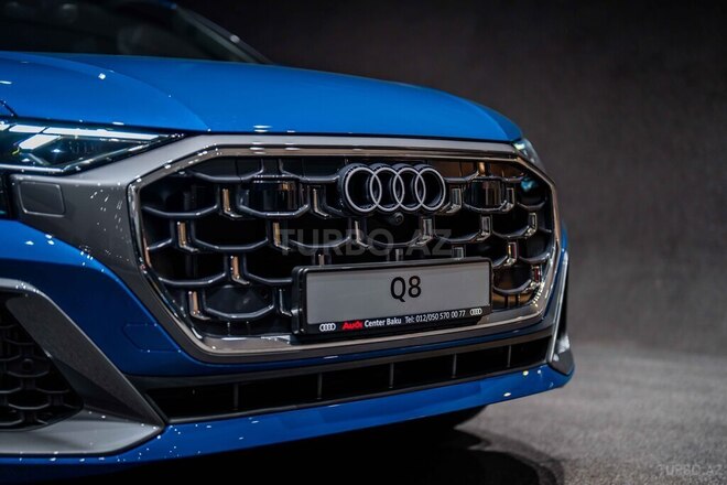 Audi Q8-9