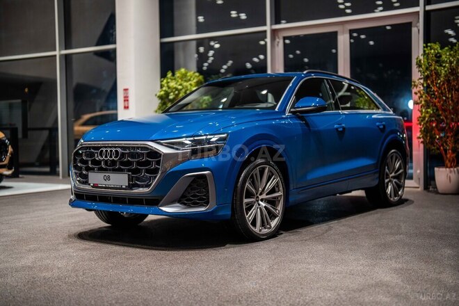 Audi Q8-1