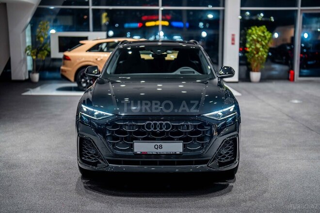 Audi Q8-2
