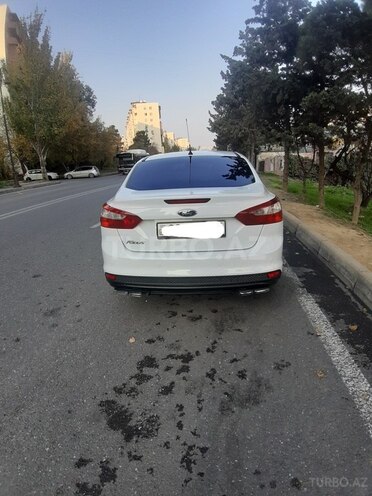 Ford Focus 2014, 225,000 km - 1.6 л - Bakı