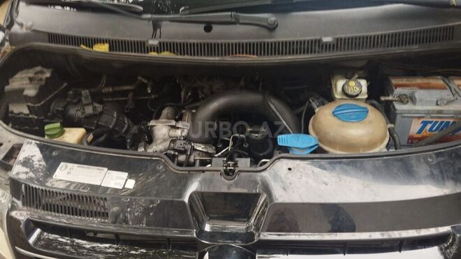 Volkswagen Multivan 2012, 261,000 km - 2.0 л - Bakı