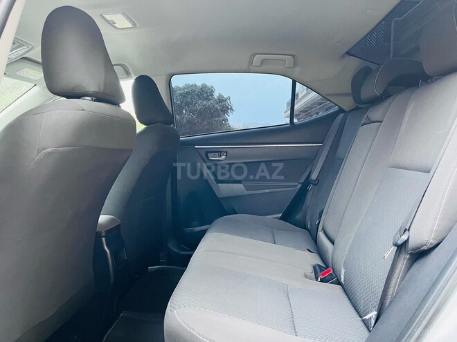 Toyota Corolla 2017, 85,000 km - 1.6 l - Bakı