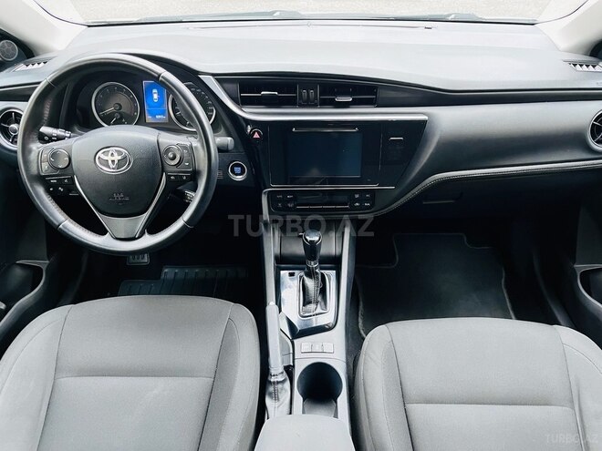 Toyota Corolla 2017, 85,000 km - 1.6 l - Bakı
