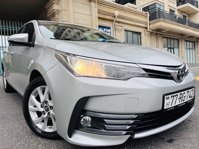 Toyota Corolla 2017, 85,000 km - 1.6 l - Bakı