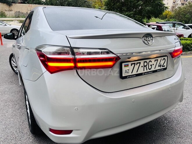 Toyota Corolla 2017, 85,000 km - 1.6 l - Bakı